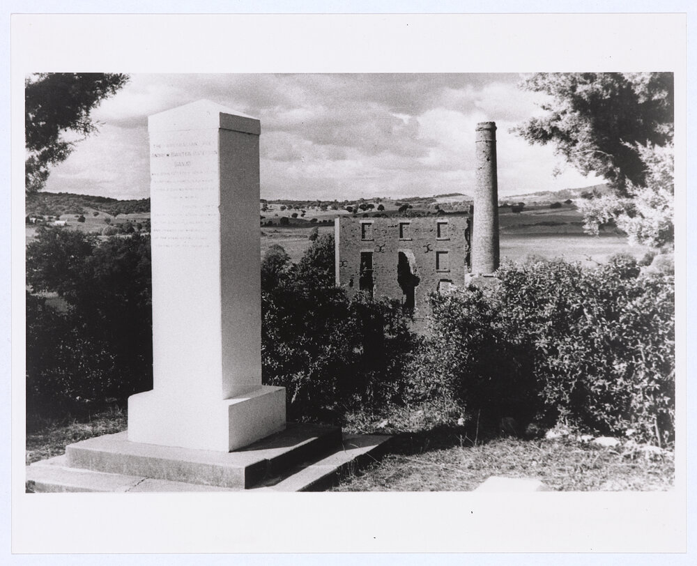 Banjo Paterson memorial
