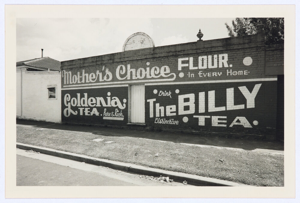 Mackie's Caf&eacute;, Orange