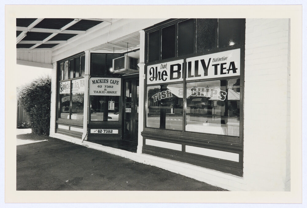 Mackie's Caf&eacute;, Orange