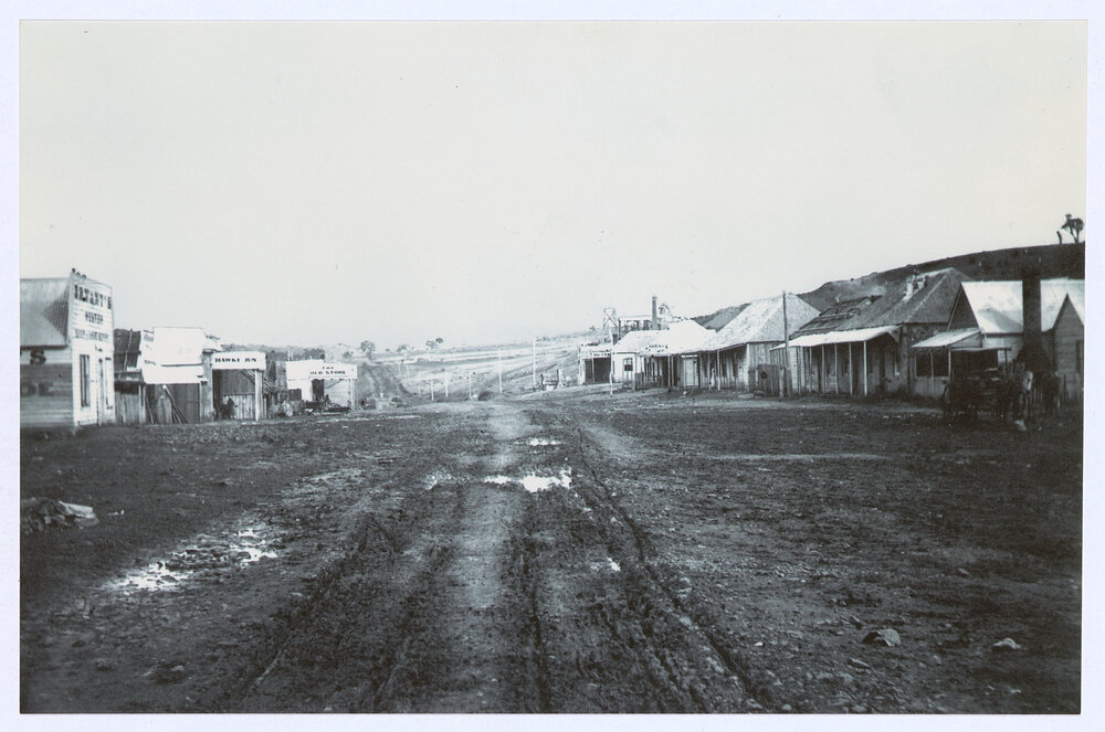 Main street, Lucknow