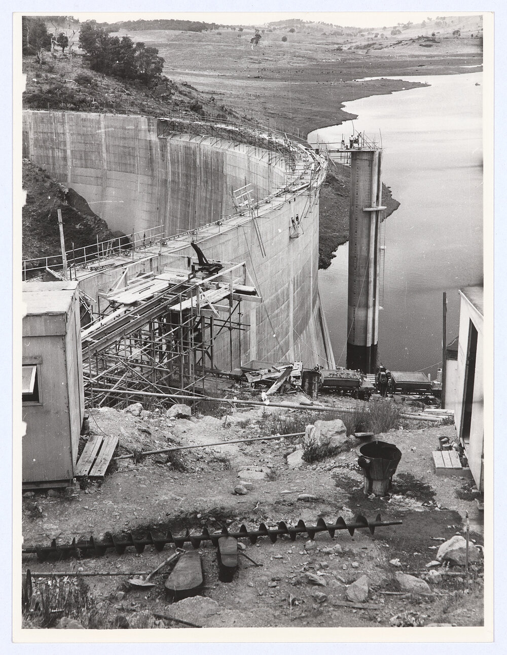 Construction of Suma Park Dam