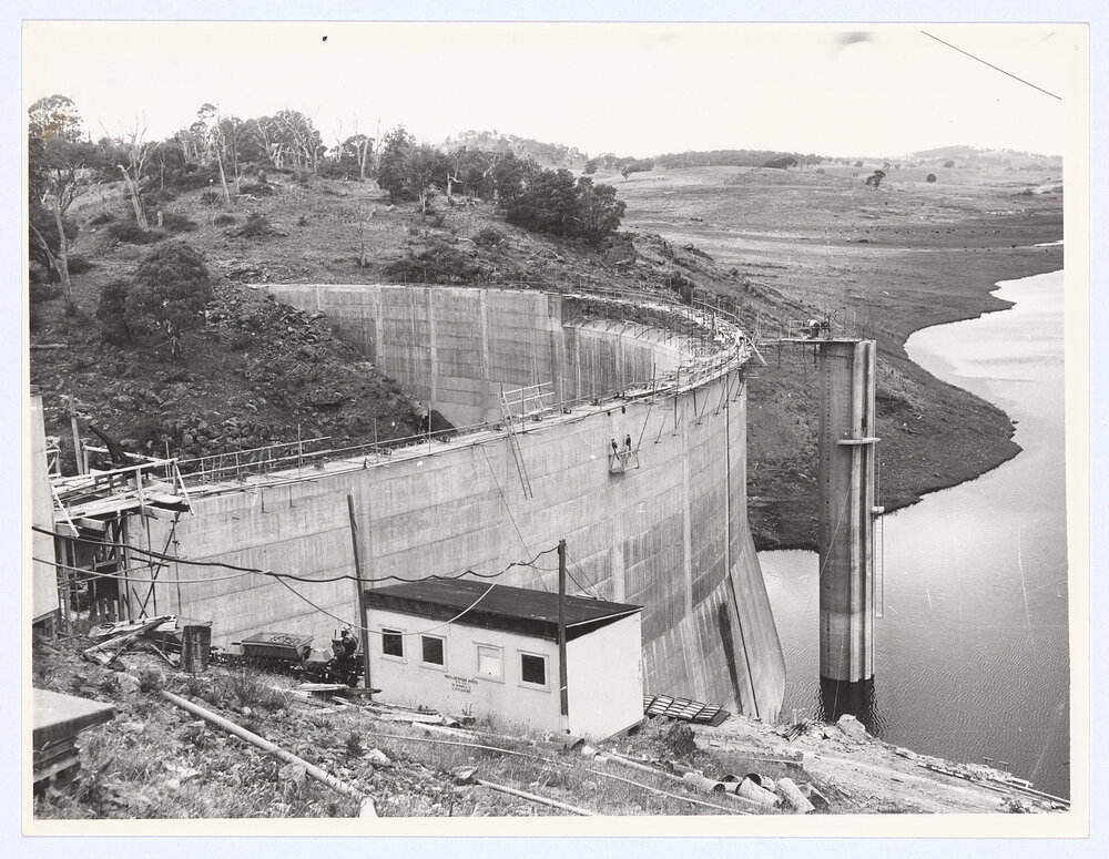 Construction of Suma Park Dam