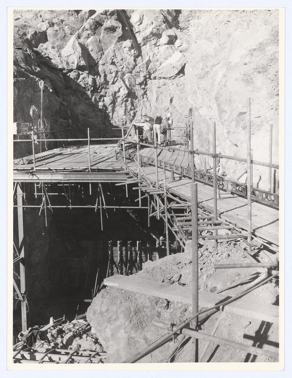 Construction of Suma Park Dam