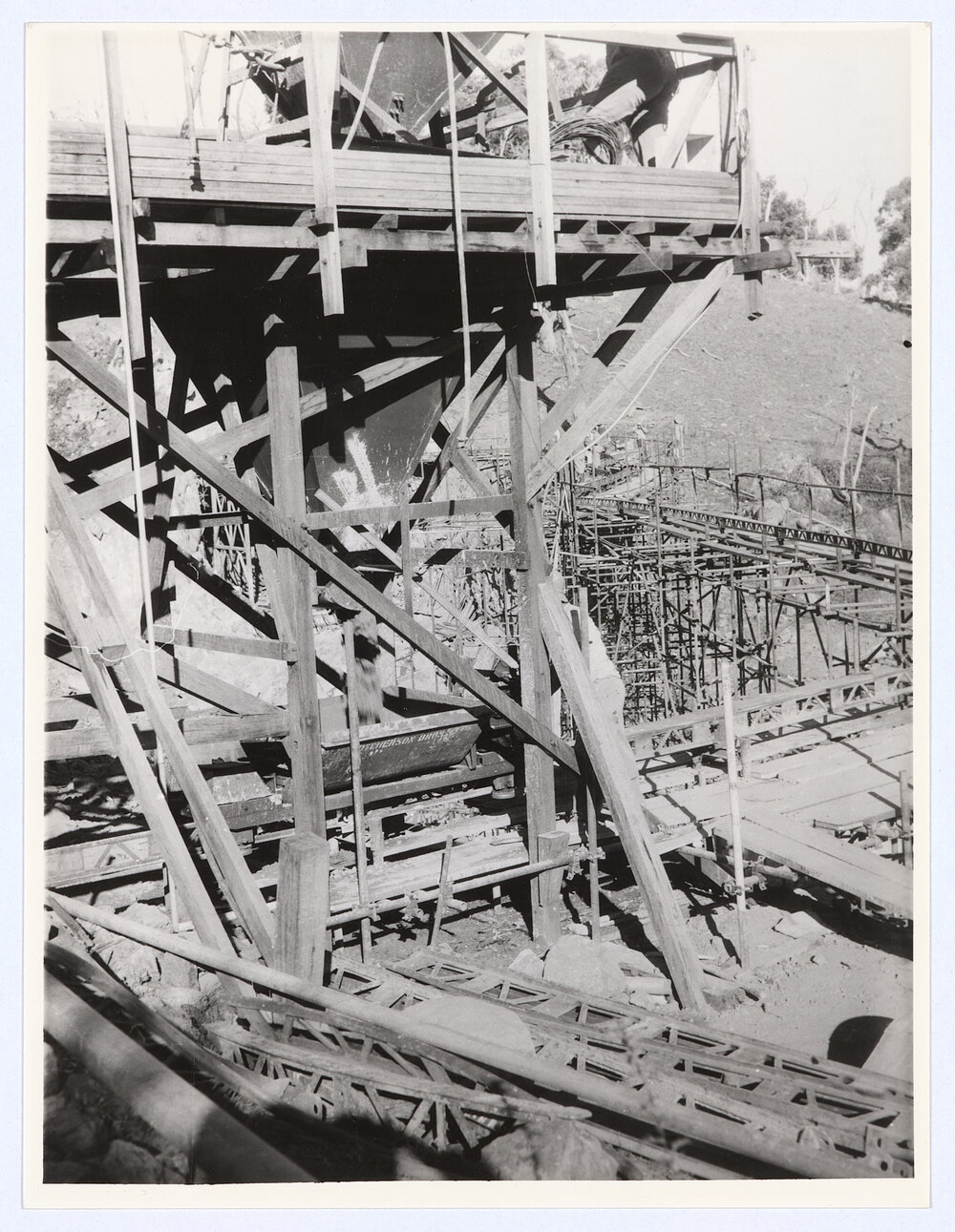 Construction of Suma Park Dam