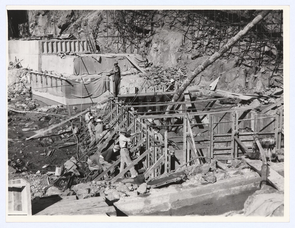 Construction of Suma Park Dam