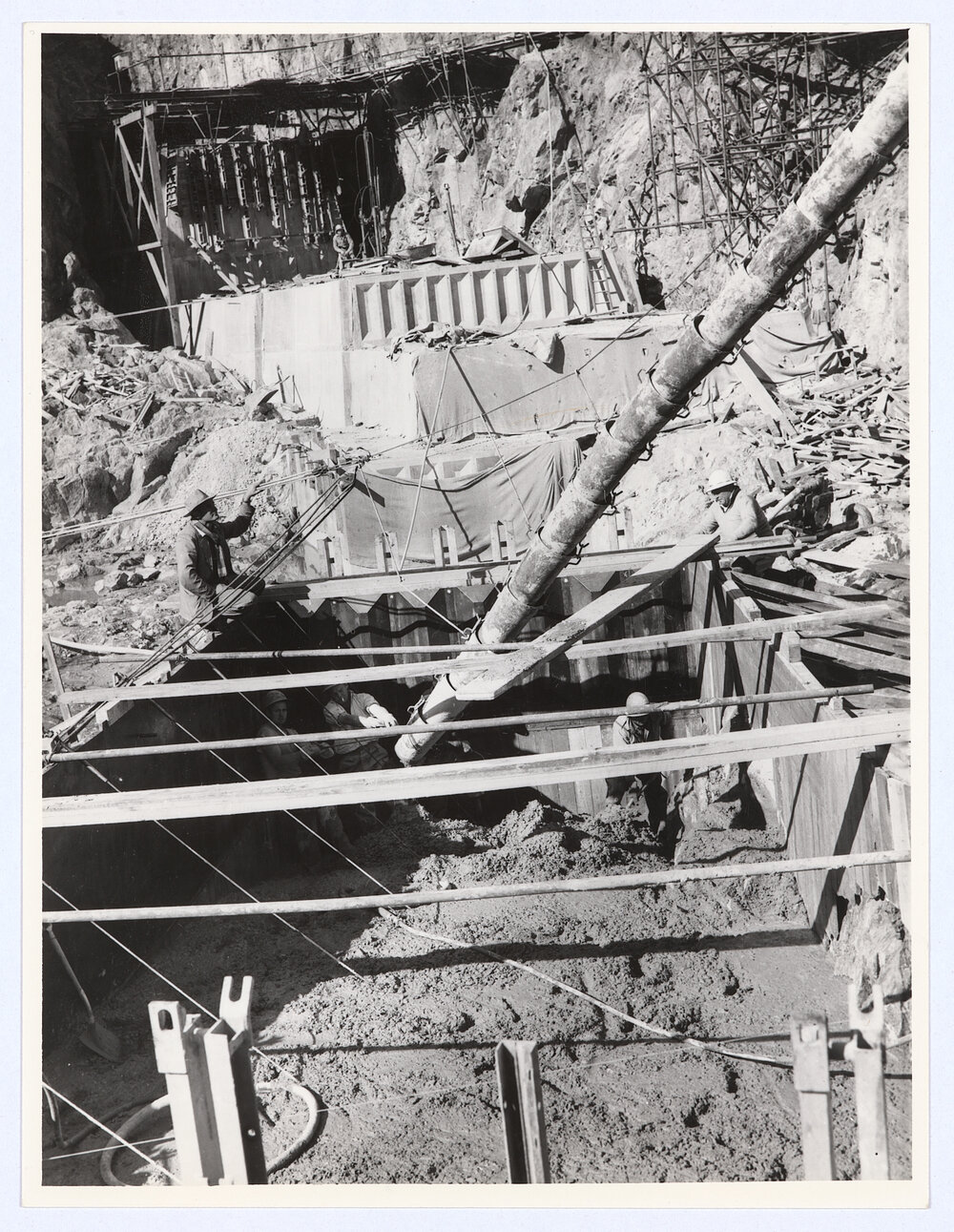 Construction of Suma Park Dam