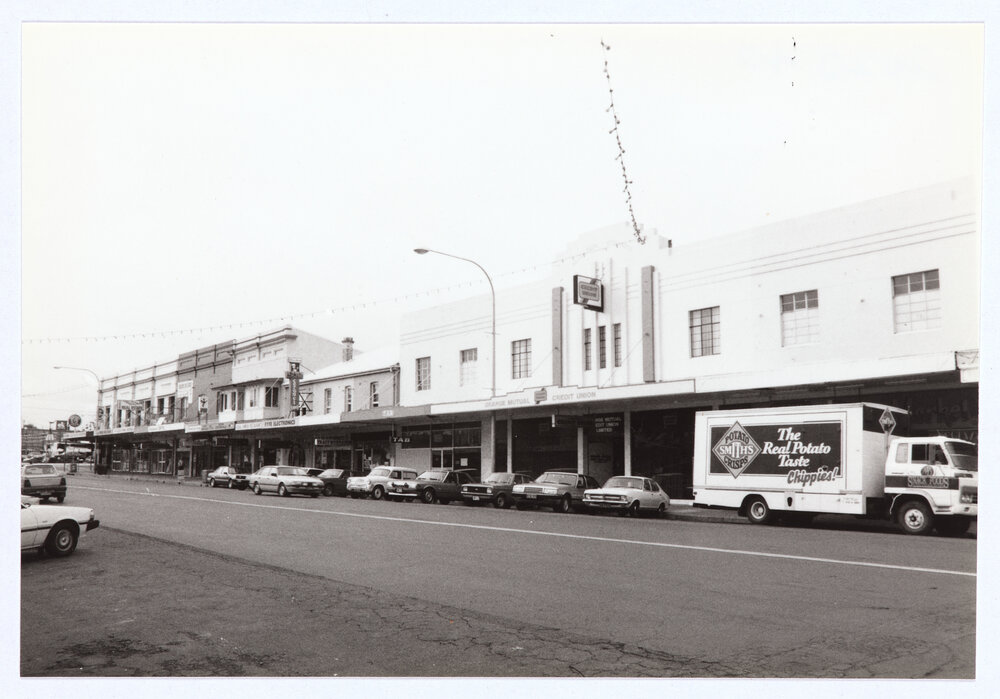 Summer Street, Orange