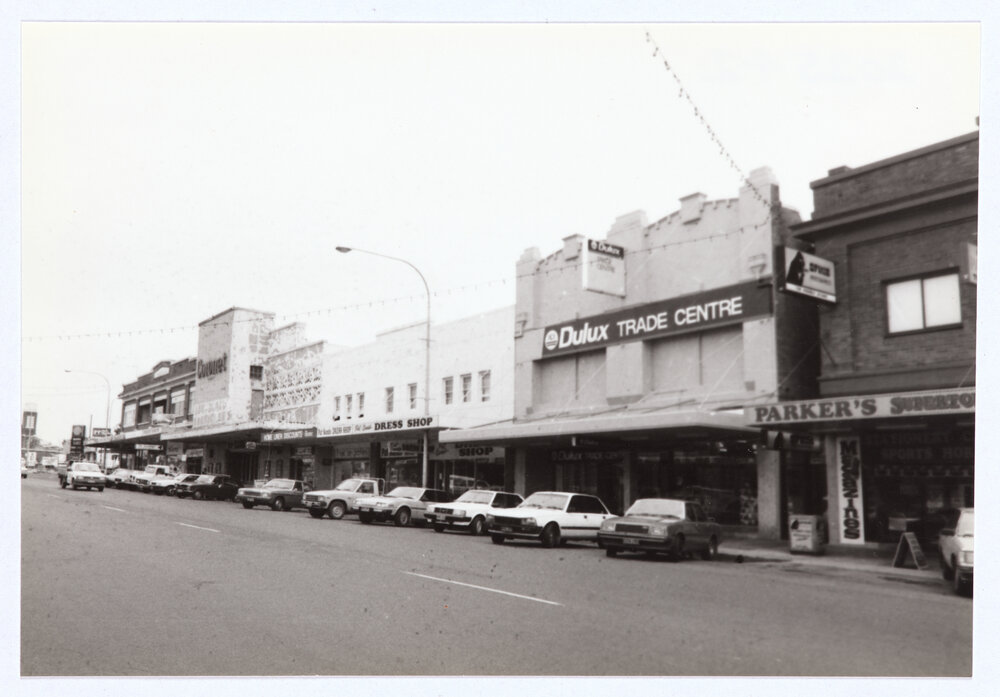Summer Street, Orange