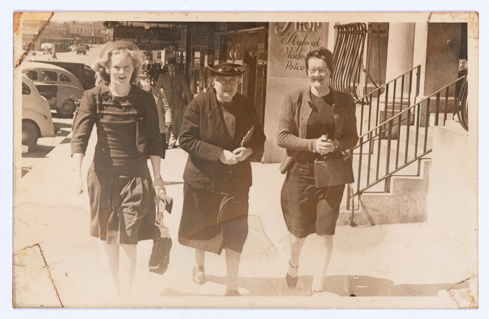 Summer Street, Orange