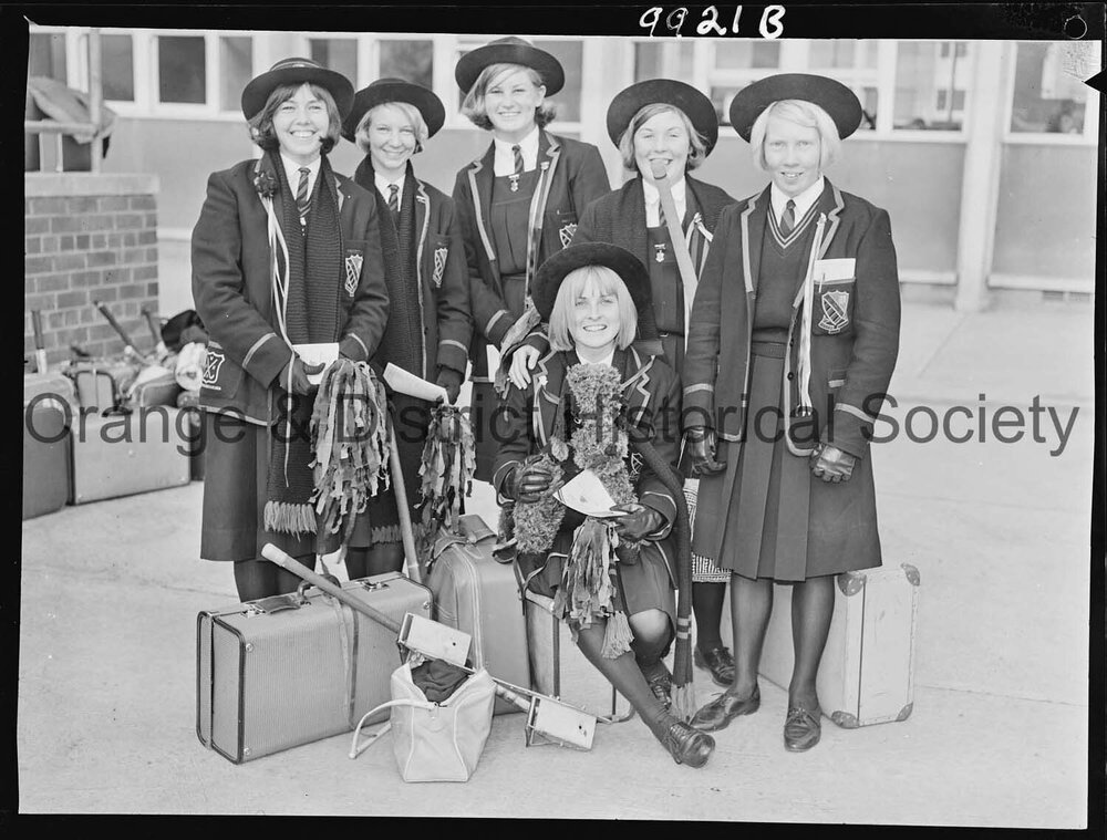 Arrival of Dubbo High School's Astley Cup team