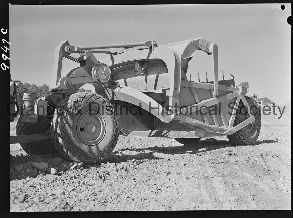 Buttsworth earth scoop