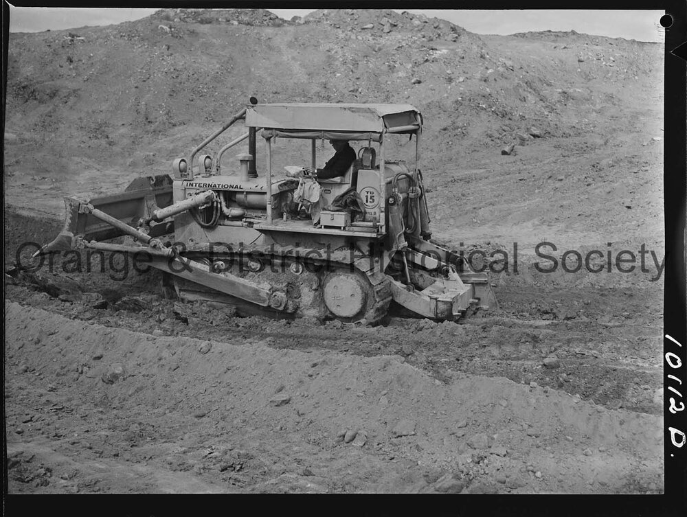 Buttsworth earth scoop