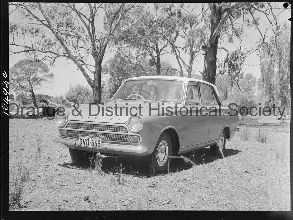 Ford Cortina
