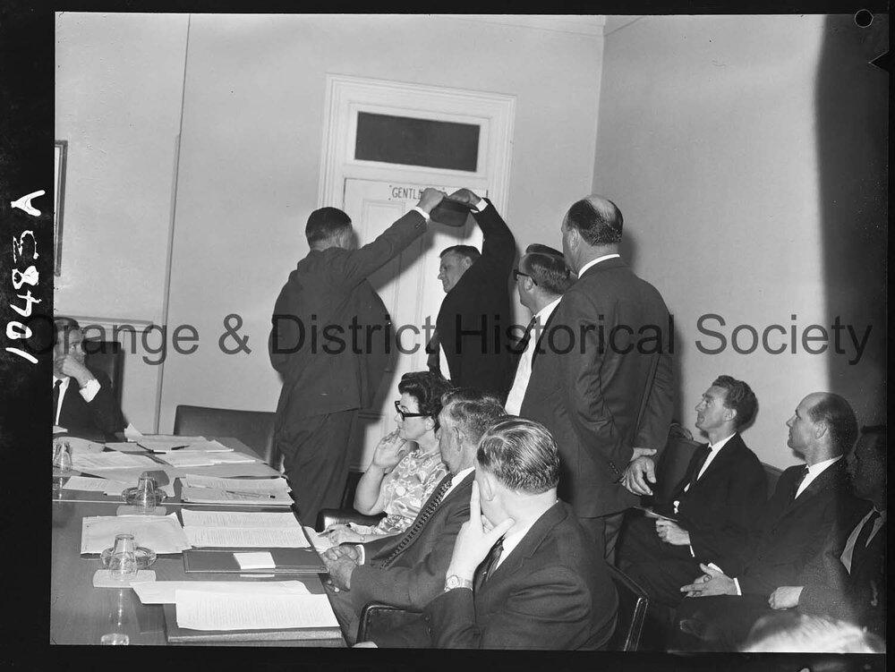 Drawing the new deputy mayor's name