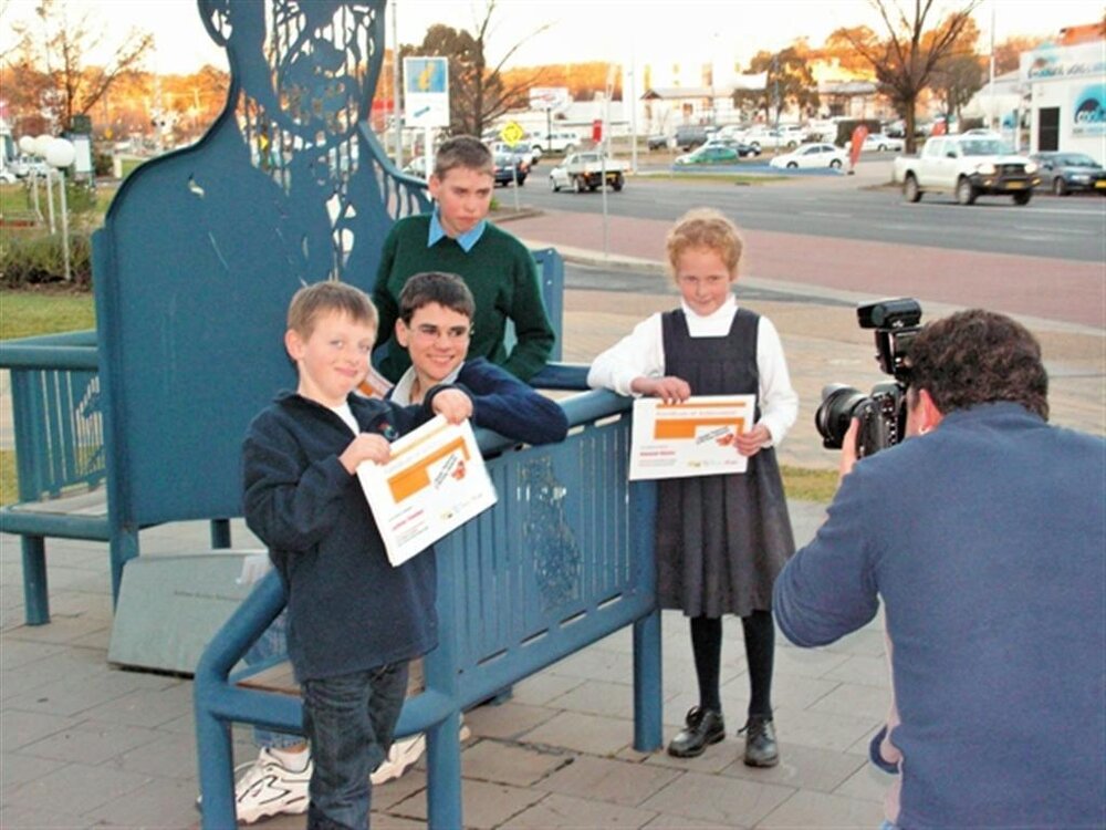 Winners of the 2009 Childrens' Banjo Paterson Writing Awards at the Banjo Paterson Sculpture