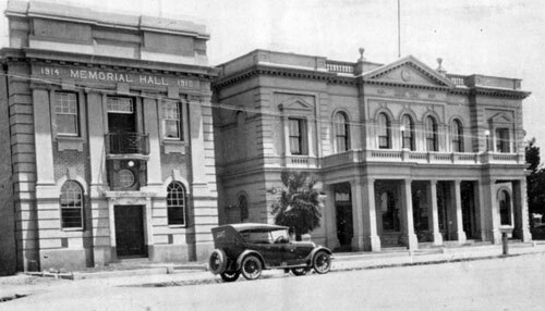 Orange Town Hall on right with the Memorial Hall to the left