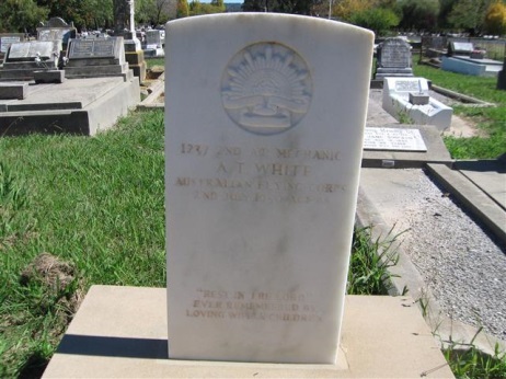 Arthur Thomas White's gravesite