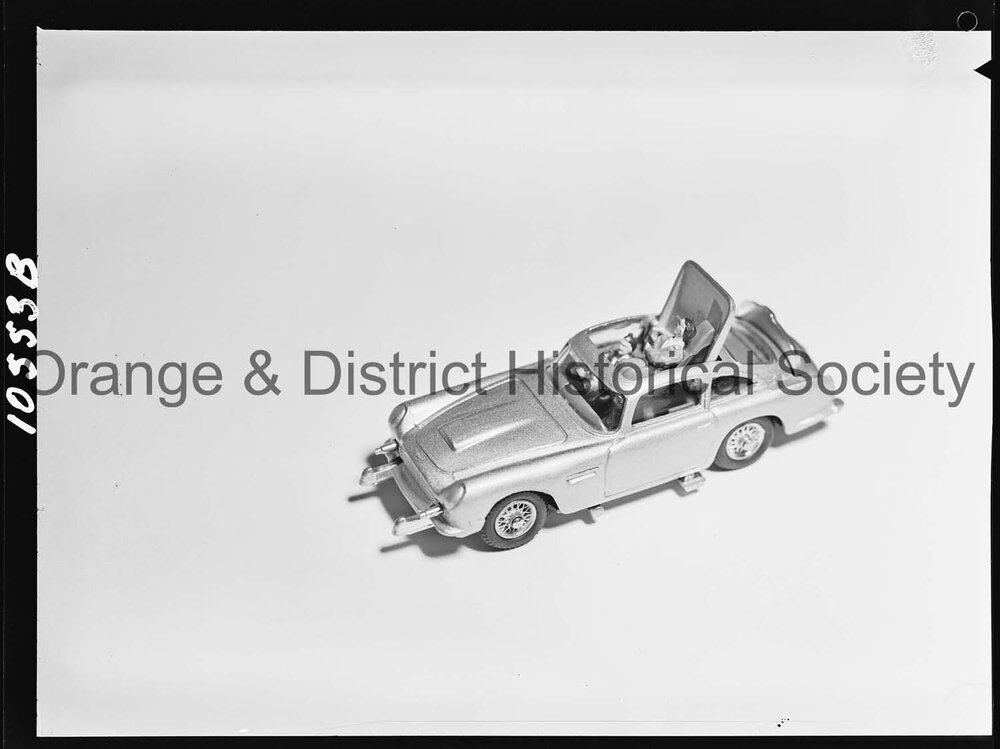 Copy toy model of James Bond's Aston Martin D85