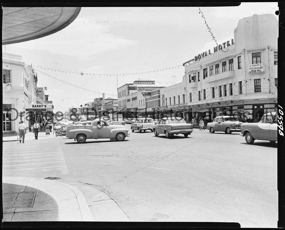 After-Christmas shopping crowds
