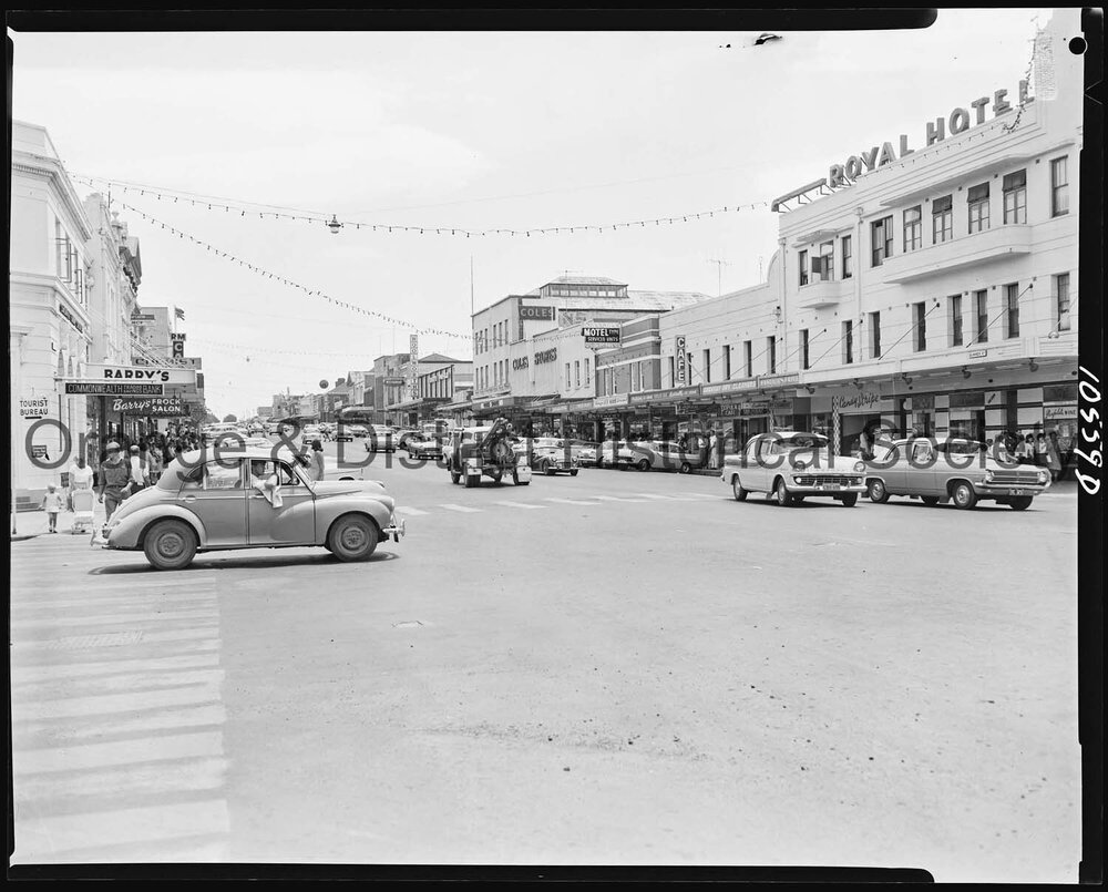 After-Christmas shopping crowds