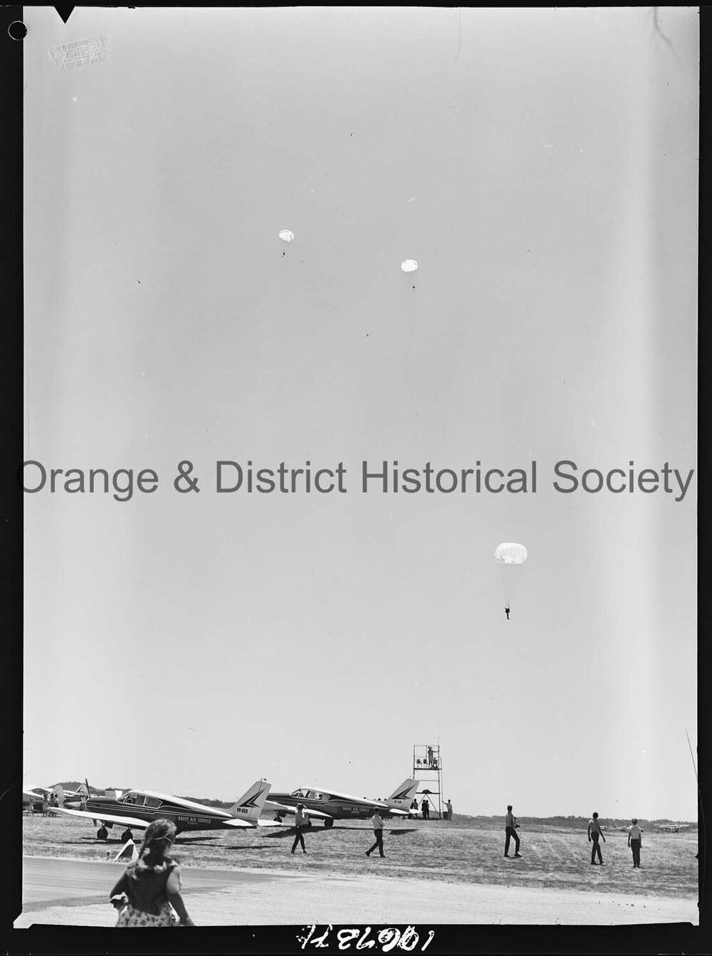 Orange Air Pageant