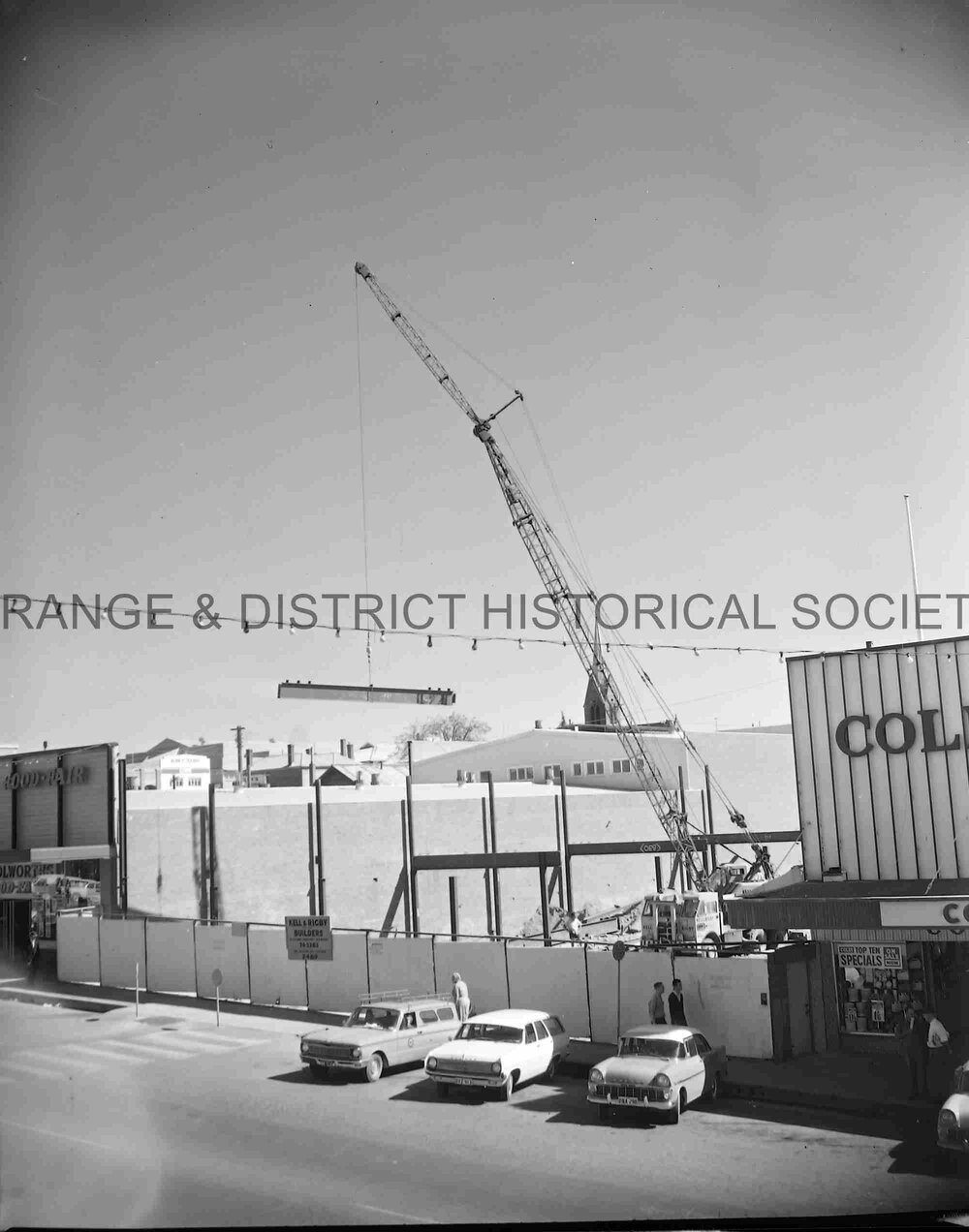 Construction under way at Coles supermarket site