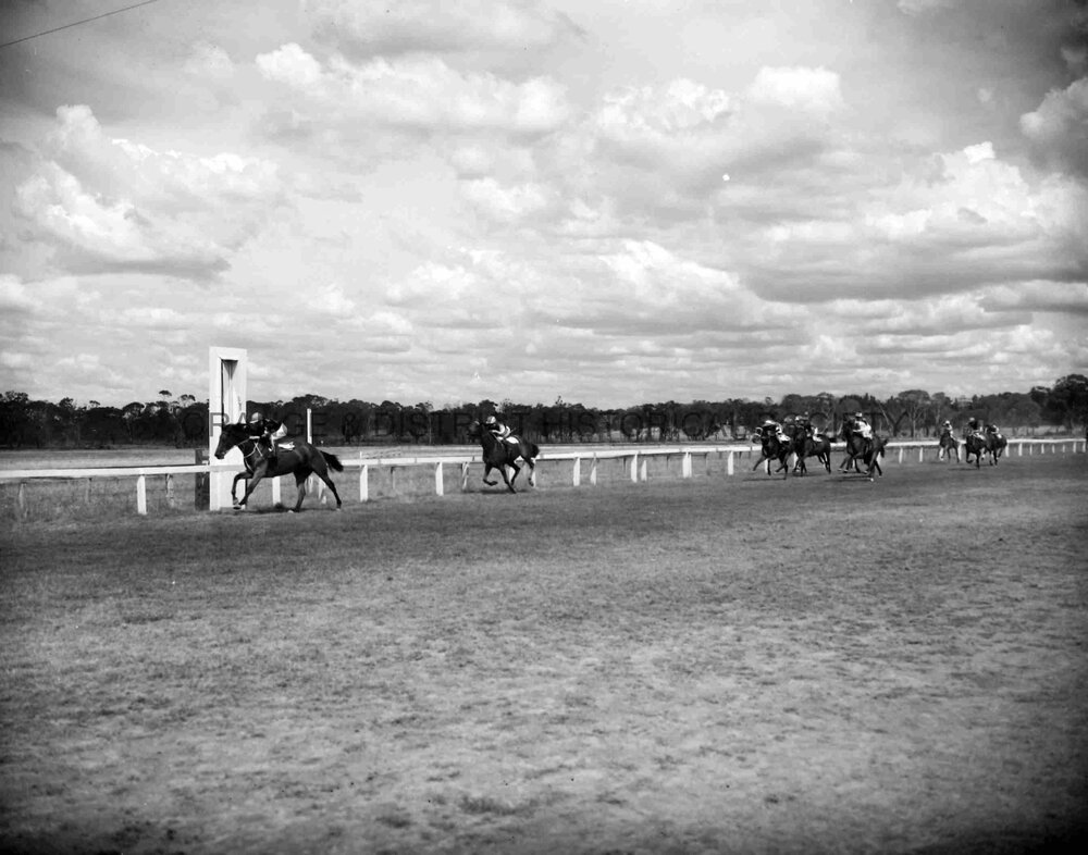 Orange Cup race finishes