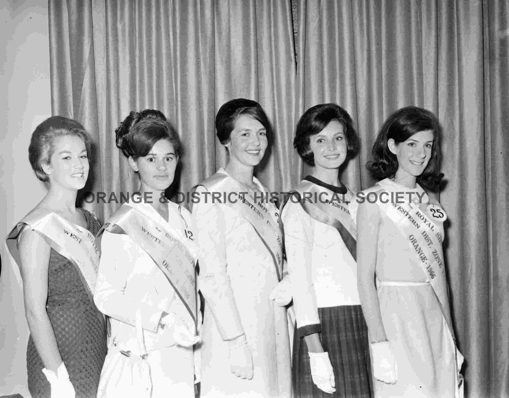 Miss Easter Showgirl finalists