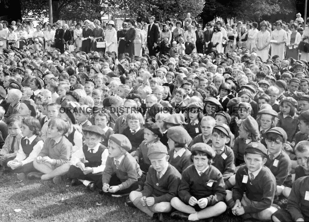 Infants School children at Anzac Day service
