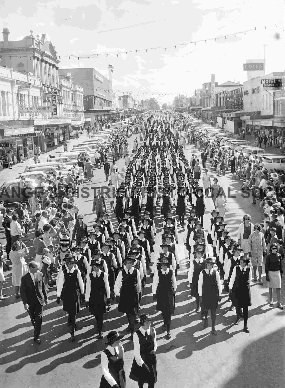 Secondary School children at Anzac Day march