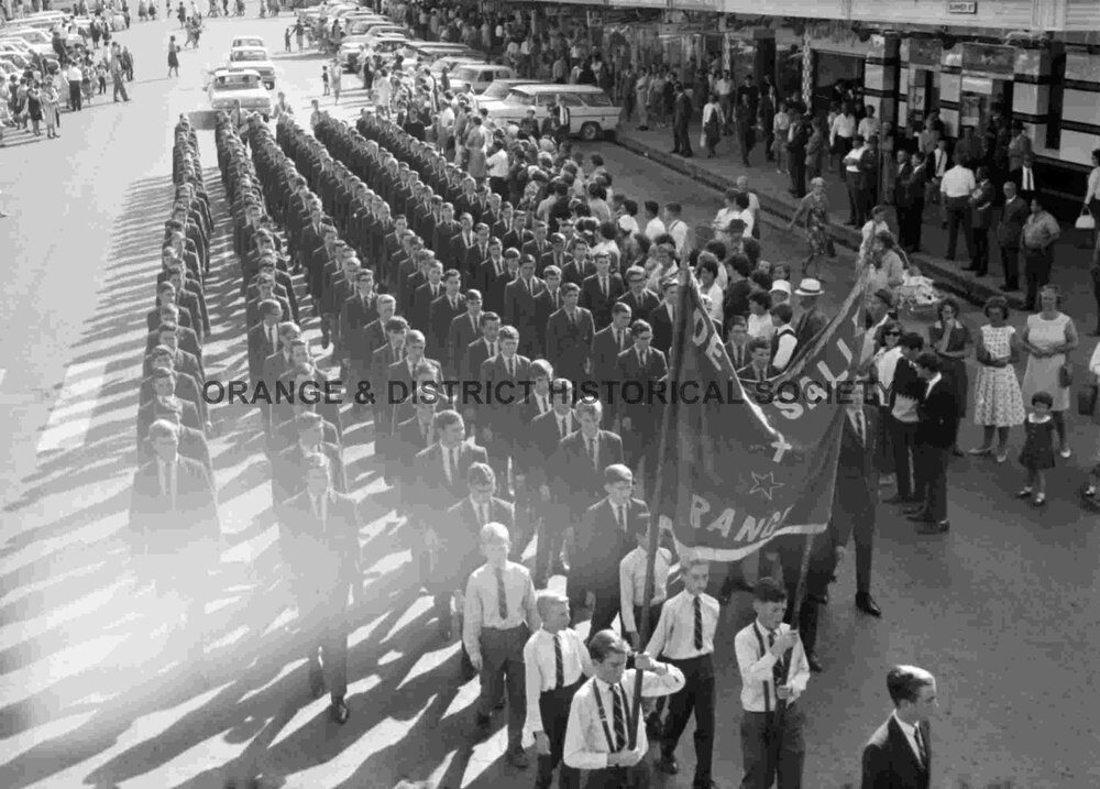 Secondary School children at Anzac Day march