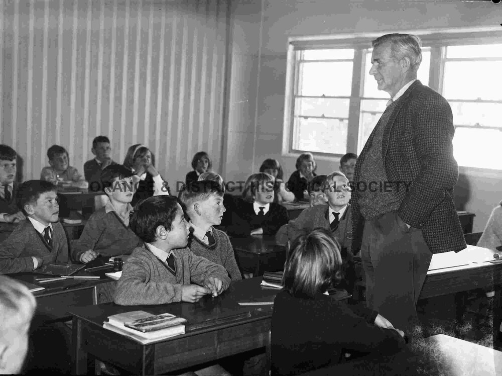 Noted author visits school