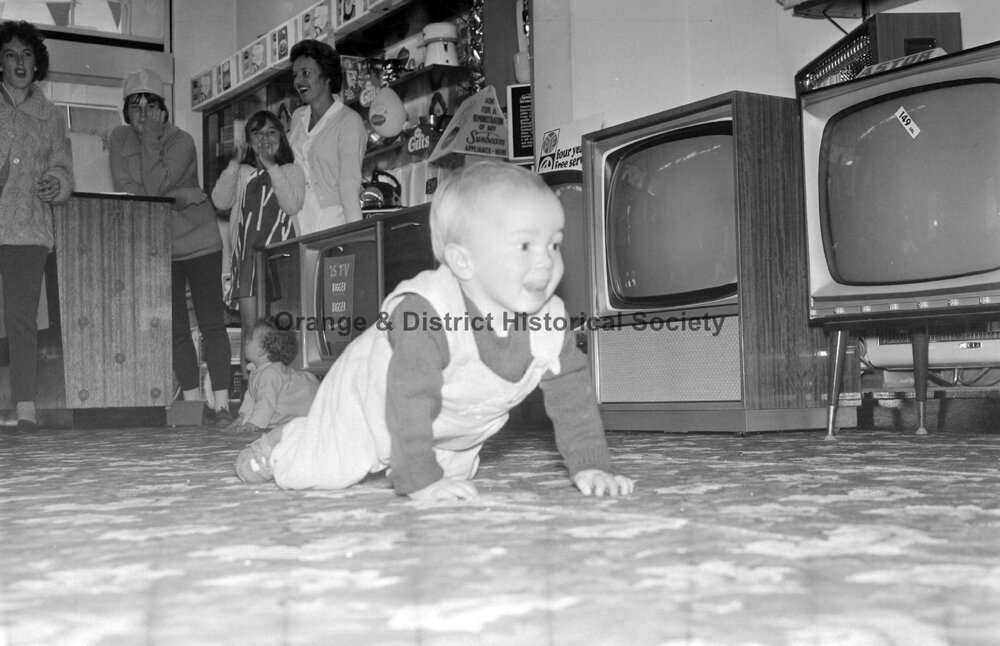 Malvern Star baby crawl contest
