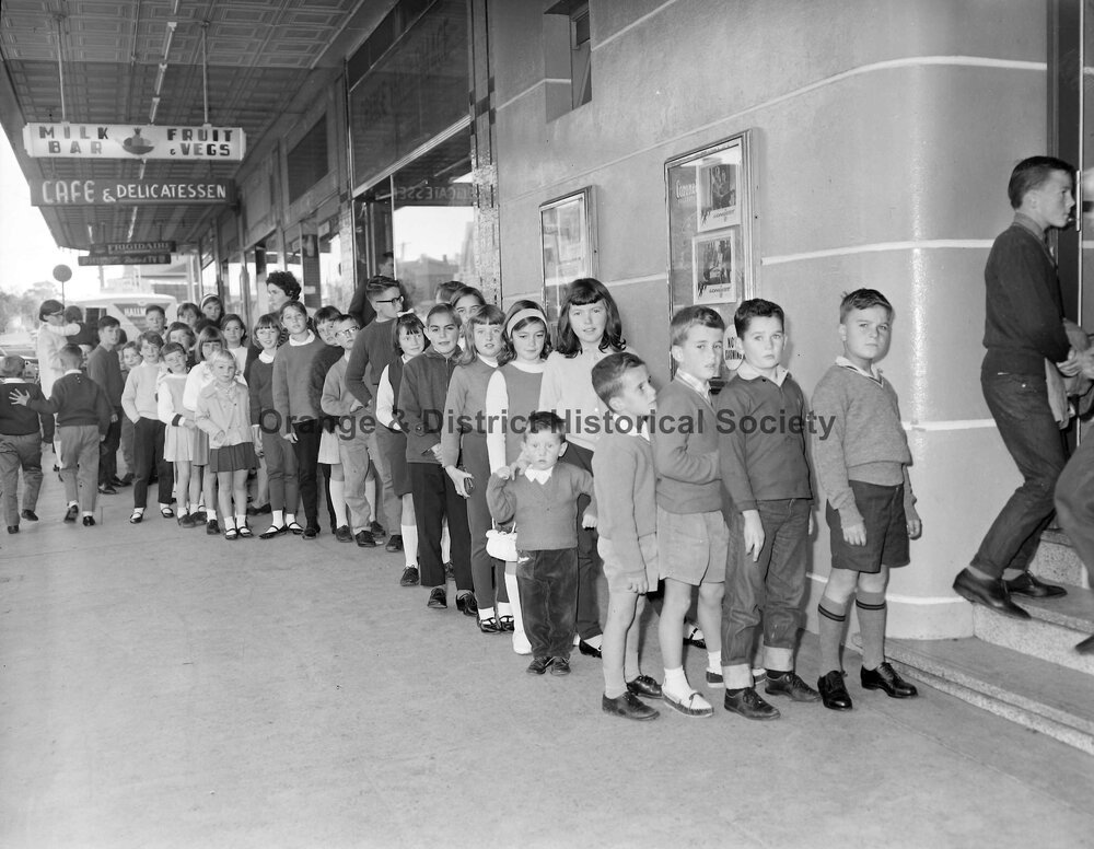Coronet Theatre queue