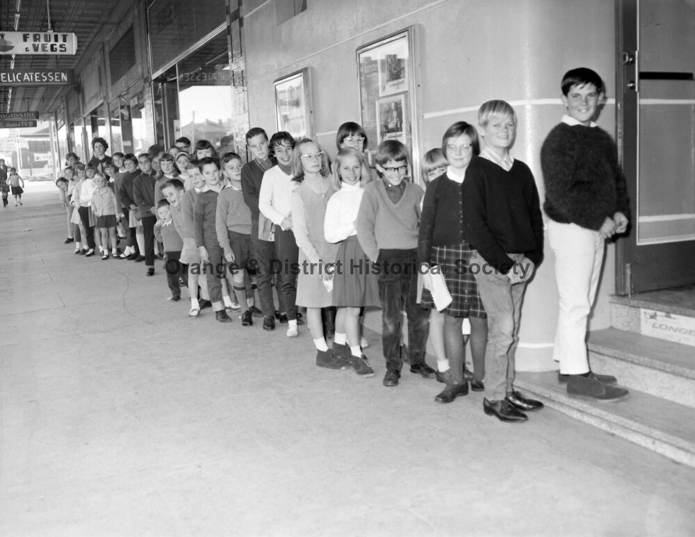 Coronet Theatre queue