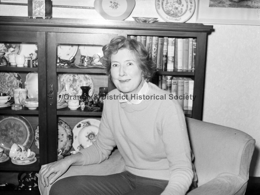 Mrs Mary Tredinnich