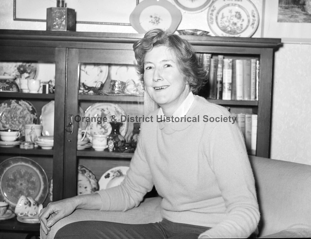 Mrs Mary Tredinnich