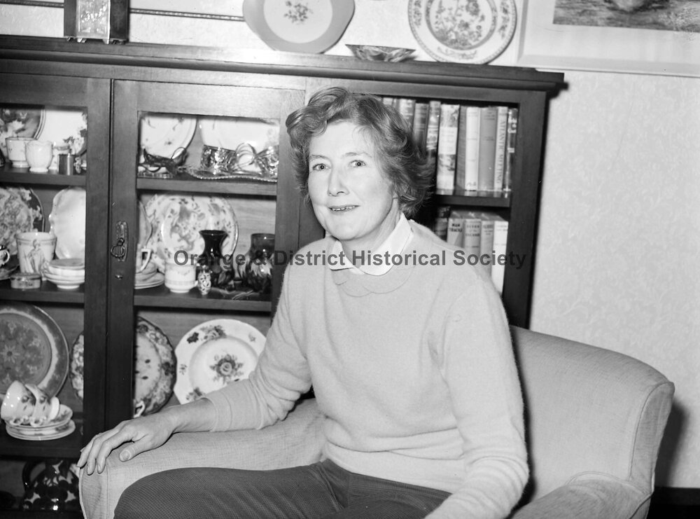 Mrs Mary Tredinnich