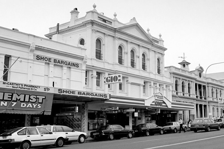 Shopping Arcade, Summer Street 