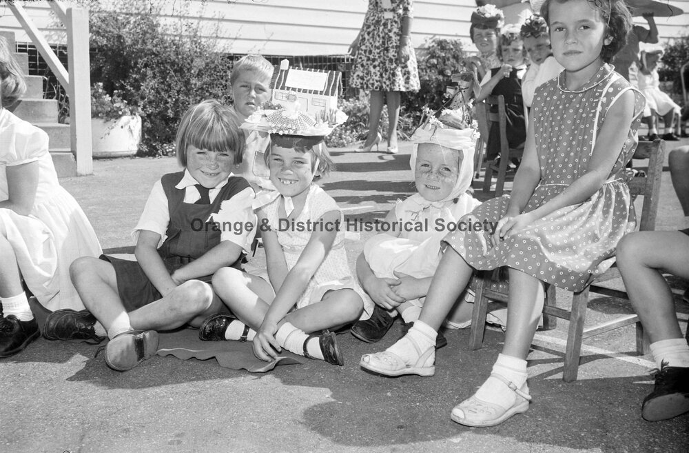 Glenroi School hat parade