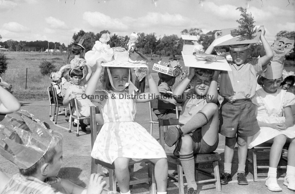 Glenroi School hat parade