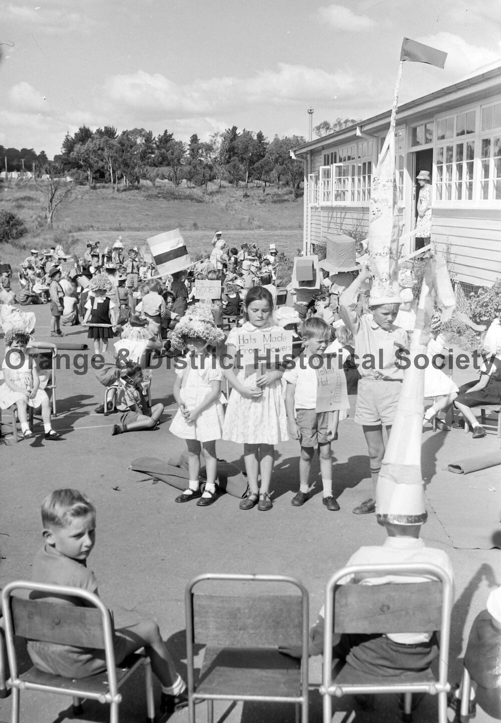 Glenroi School hat parade