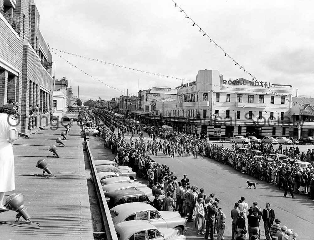 Anzac Day parade Orange