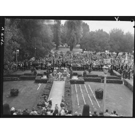 Anzac March and Service in Robertson Park