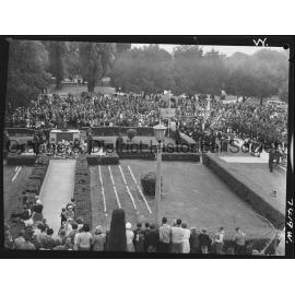 Anzac March and Service in Robertson Park