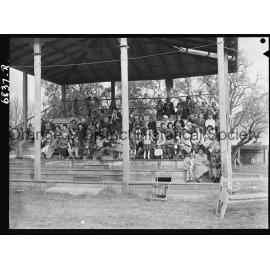 Molong Show