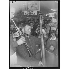 Graeme Bell's jazz band at Woolworths