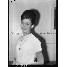 Sue Larance, Easter Showgirl entrant
