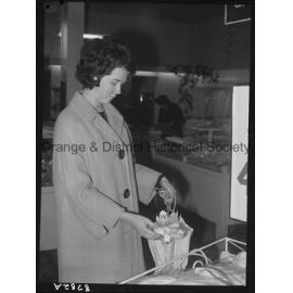 Shoplifting demonstration at Western Stores