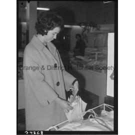 Shoplifting demonstration at Western Stores